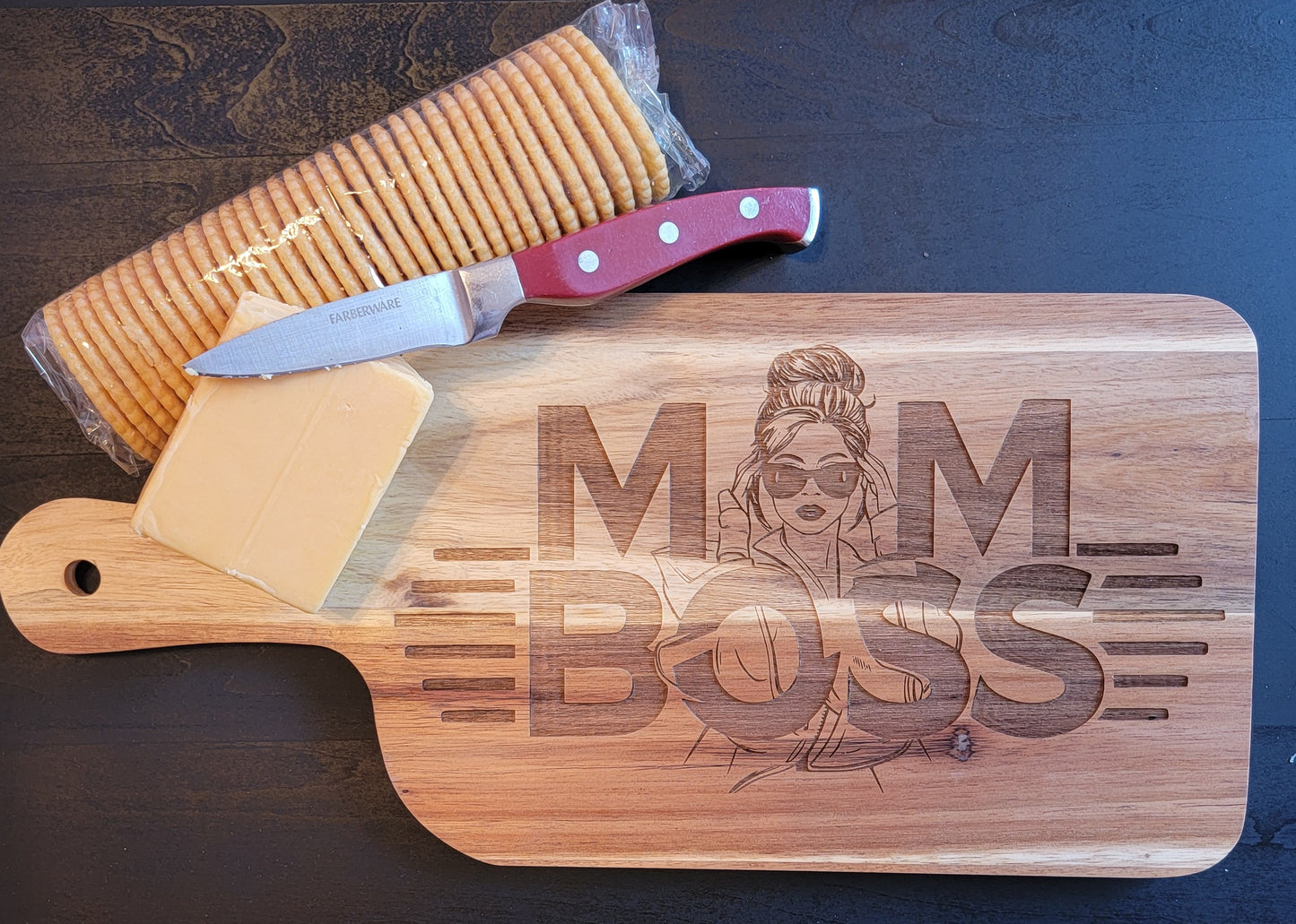 Cutting Board / Mom Boss